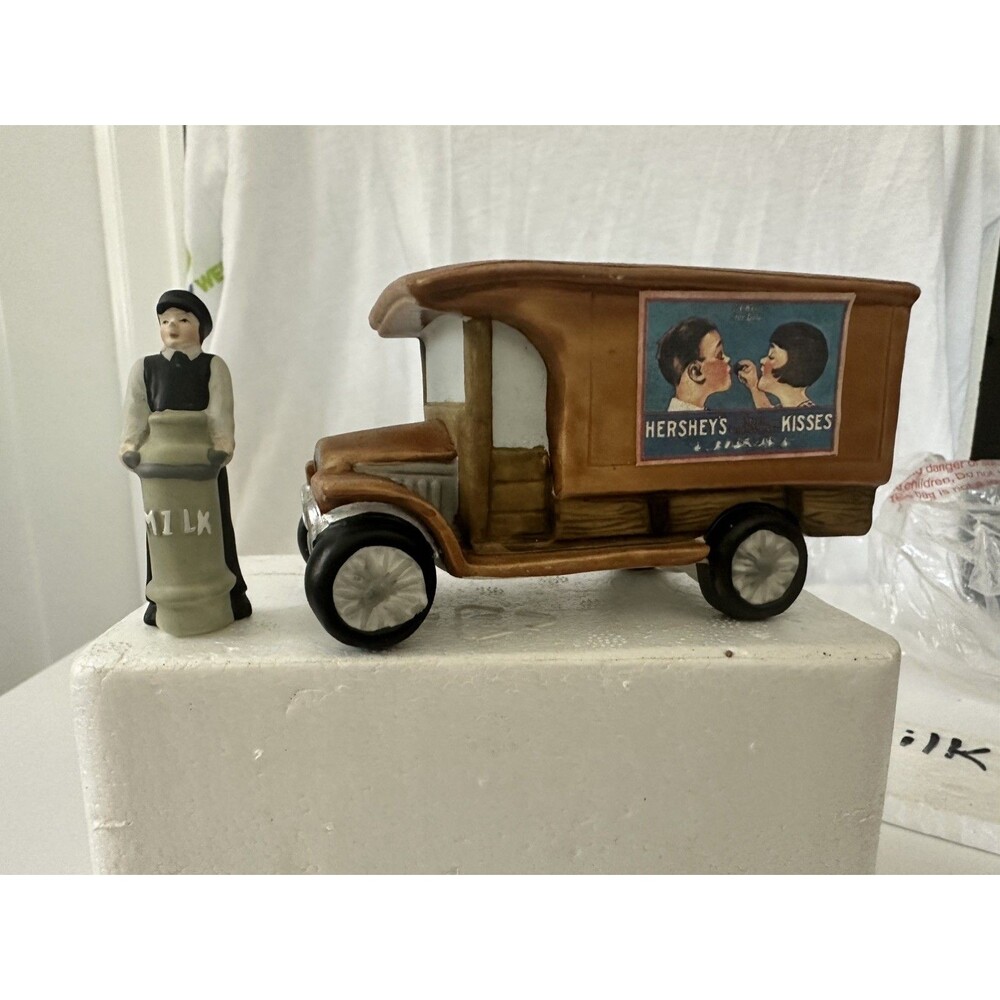 Hershey's Holiday Village Milk Truck Christmas Fig. Ceramic RARE 2001